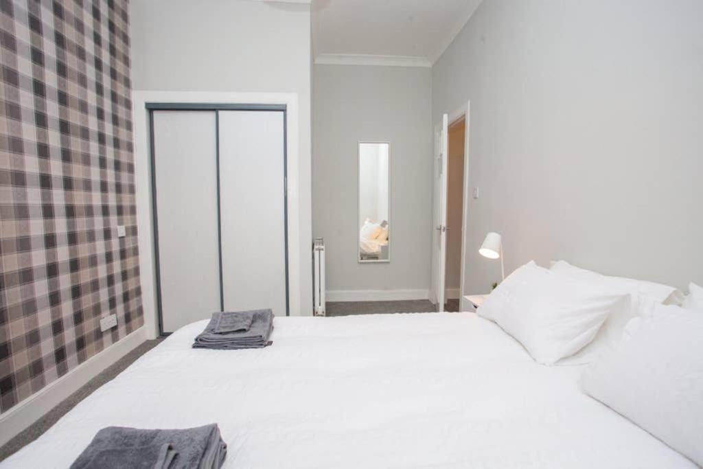 The Warwick Apartment Greenock Kültér fotó